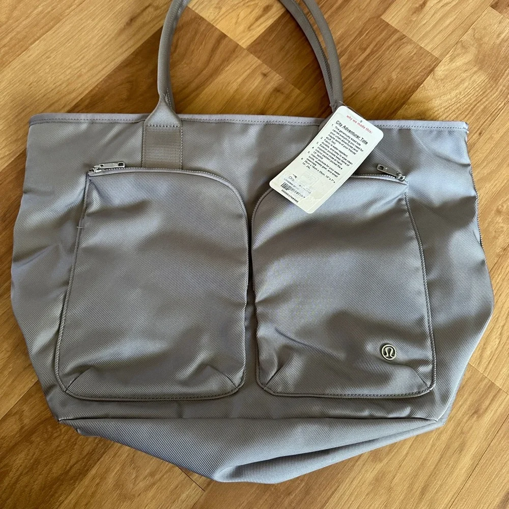 NWT Lululemon City Adventurer Tote Dark Chrome 24L - Picture 3 of 13